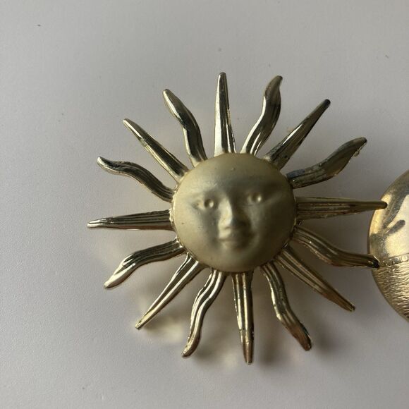 Vintage Gold Tone Celestial Brooch Earrings Lot Sun Crescent Moon Star READ DESC - Picture 2 of 16
